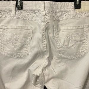 Silver Tab White Denim Plus Size Capris